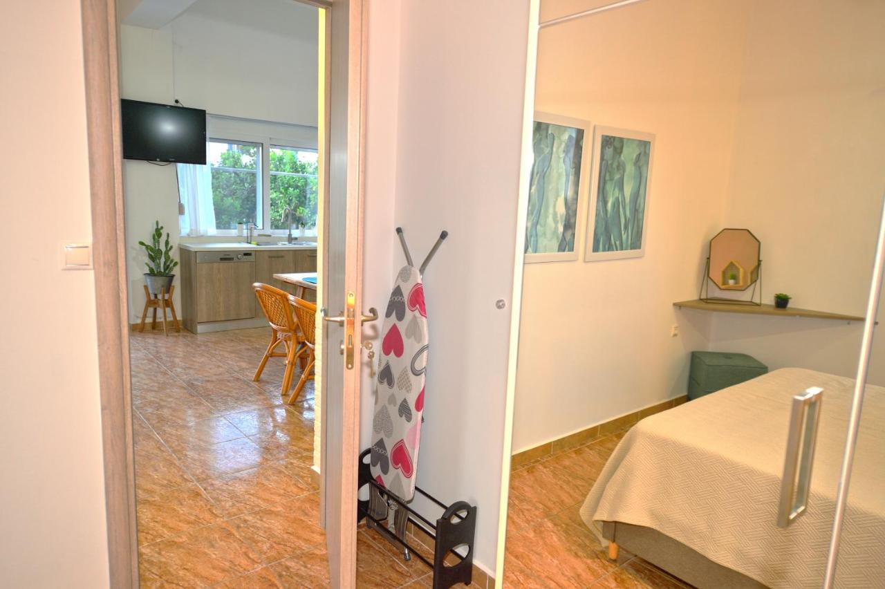 Mpoulakis Apartment 46 Kíssamos Exteriör bild